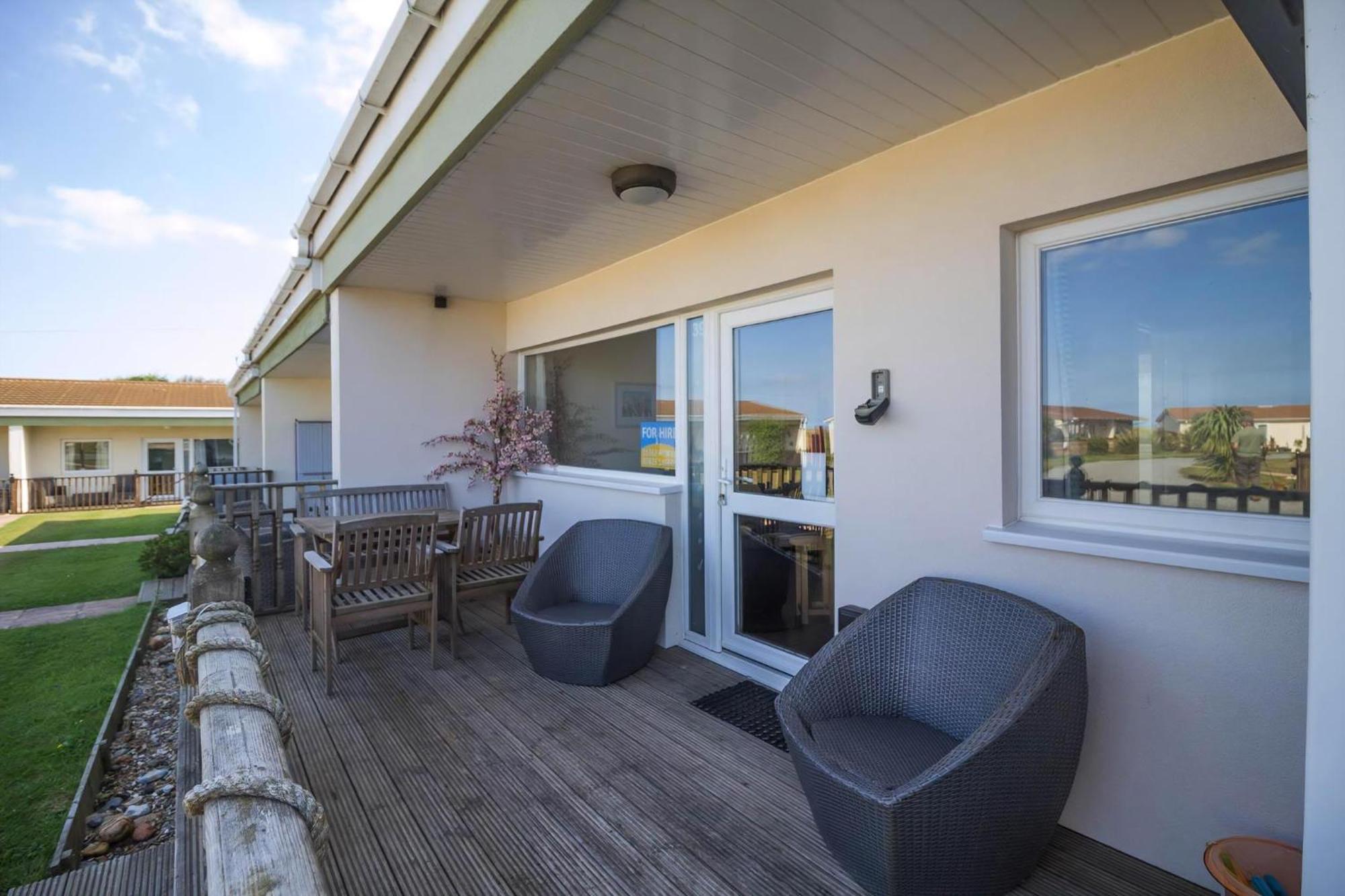 Chalet For Hire At Rainbows End Near A Beautiful Norfolk Beach Ref 31039R Bacton (Norfolk) Exterior foto