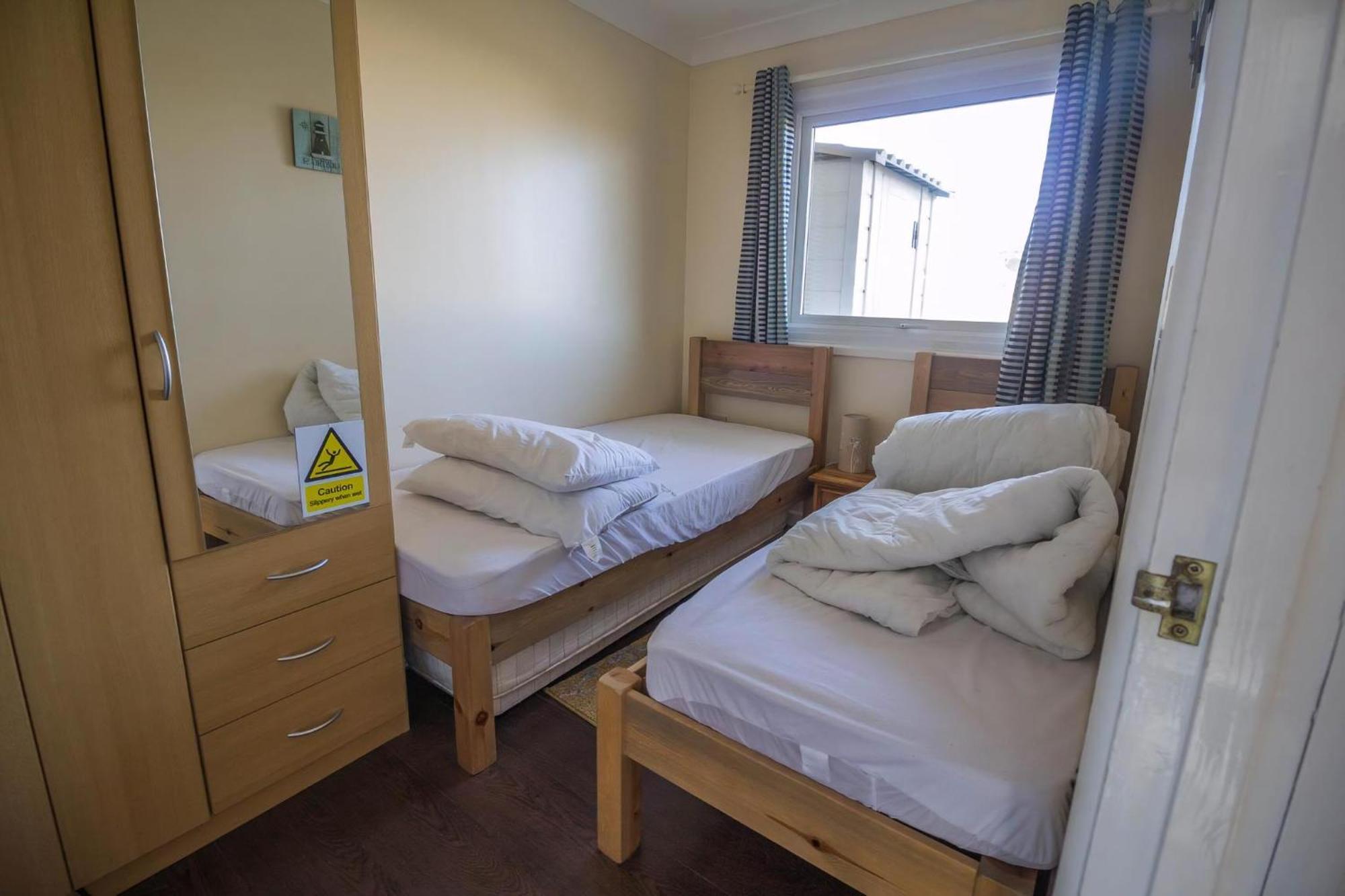 Chalet For Hire At Rainbows End Near A Beautiful Norfolk Beach Ref 31039R Bacton (Norfolk) Exterior foto